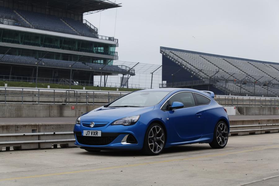  Vauxhall Astra VXR 2012 года  (фото 23 из 274)